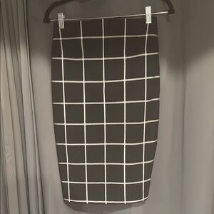 Black and White Grid Pencil Skirt